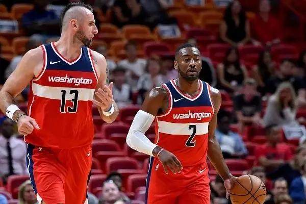 前队友:很多人需要给沃尔道歉 人们忘了他有多棒